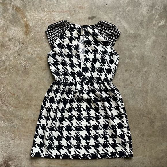 Hem & Thread Houndstooth Dress size small - Picture 8 of 11